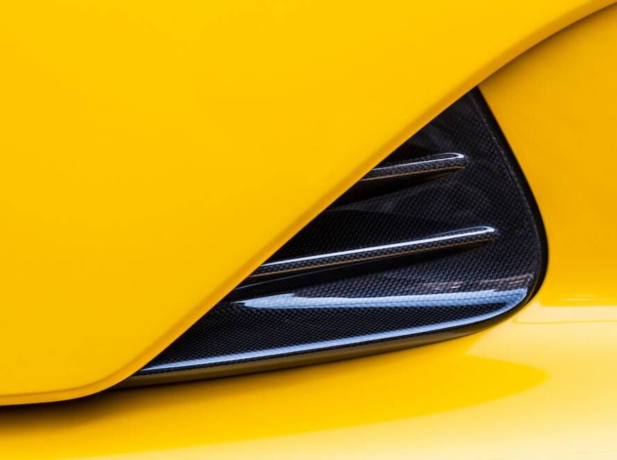 ferrari carbon fiber vs aluminum repairs